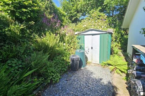 Side Garden.jpg