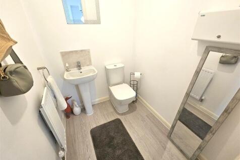 Downstairs WC.jpg