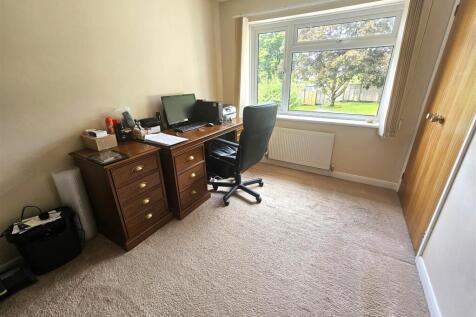 Bedroom 4.jpg