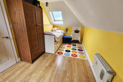 Bedroom 6.jpg