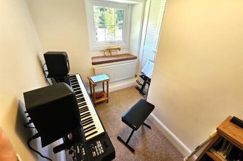 Bedroom 3.jpg