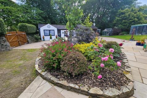 Front of Cottage.jpg