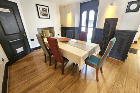 Dining Room.jpg