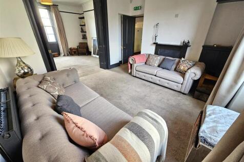 Sitting Room 2.jpg