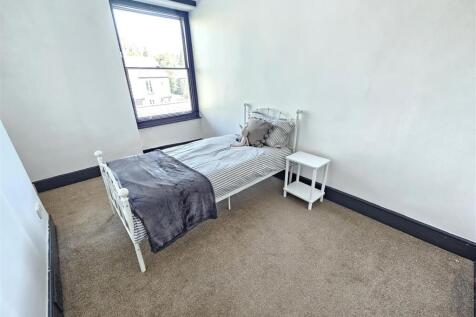 Bedroom 3.jpg