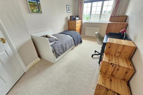 Bedroom 2.jpg