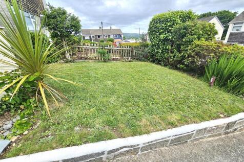 Front Garden.jpg