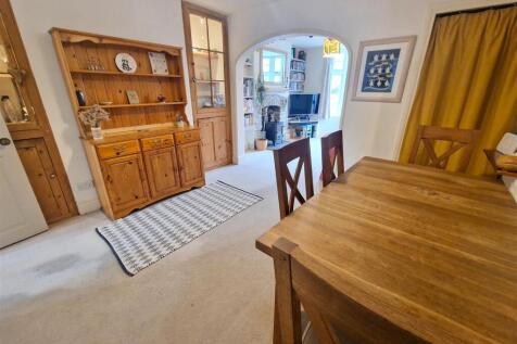Dining Room.jpg