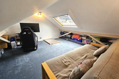 Loft Room.jpg