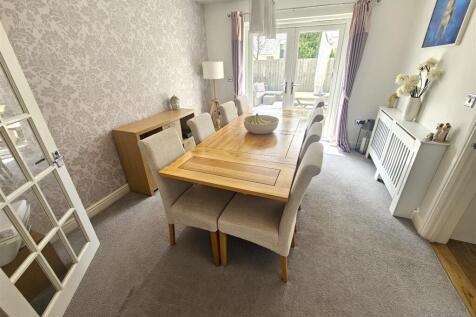 Dining Room.jpg