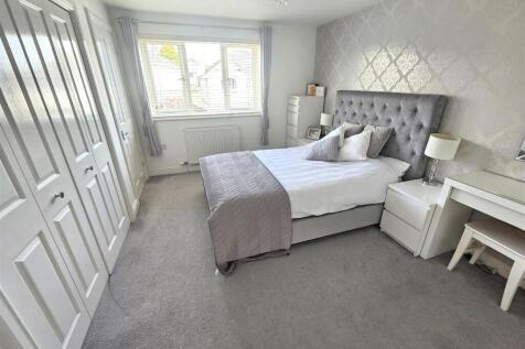 Master Bedroom.jpg