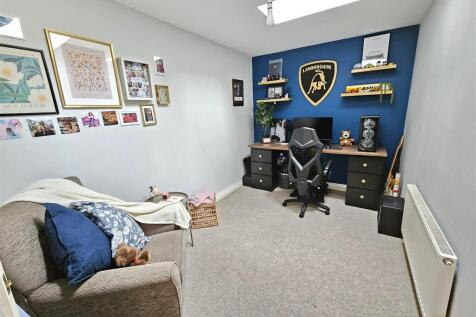 Bedroom 2.jpg