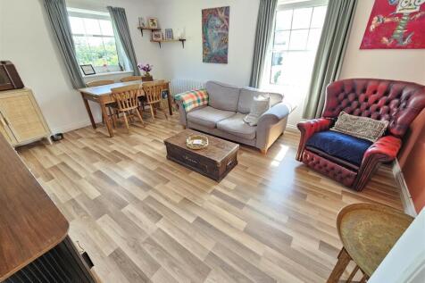 Living Room.jpg