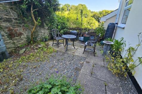 Communal Garden.jpg