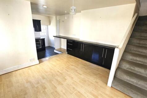 Further Kitchen.jpg