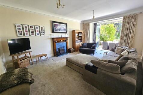 Sitting Room.jpg