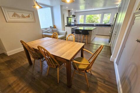 Kitchen Breakfast Room.jpg
