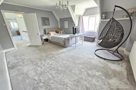 Bedroom 6.jpg