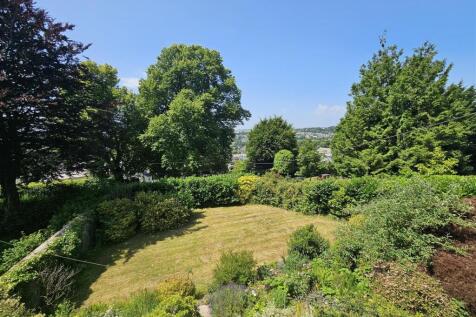 Front Garden.jpg