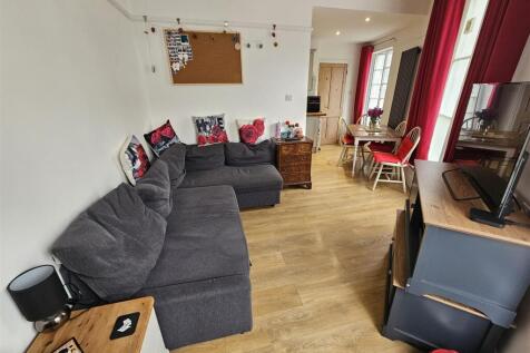 Living Area.jpg
