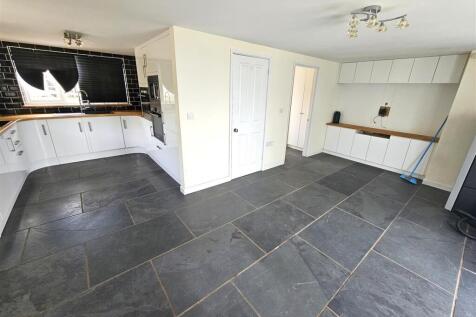 Kitchen-Diner (2) (Annex).jpg