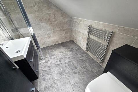 Annex Bathroom.jpg