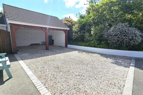 Car port.jpg