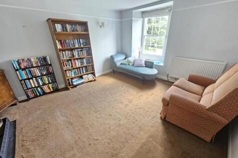 Sitting Room or Bed 1.jpg