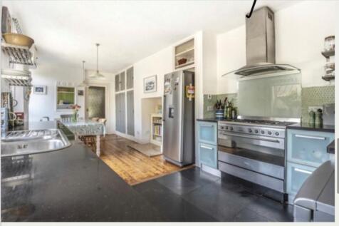 Kitchen.jpg