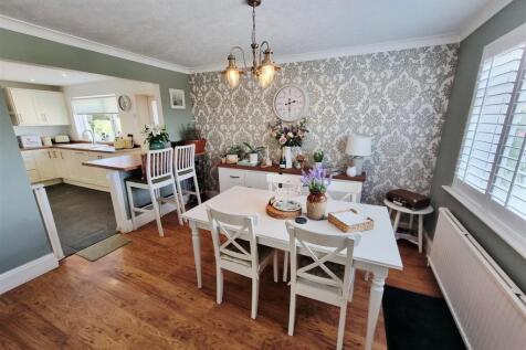 Dining area.jpg