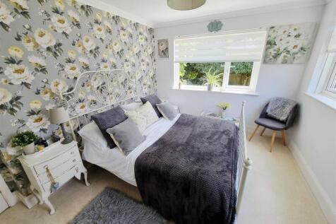 Bed 2.1.jpg