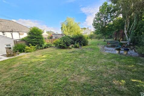 Rear Gardens.jpg