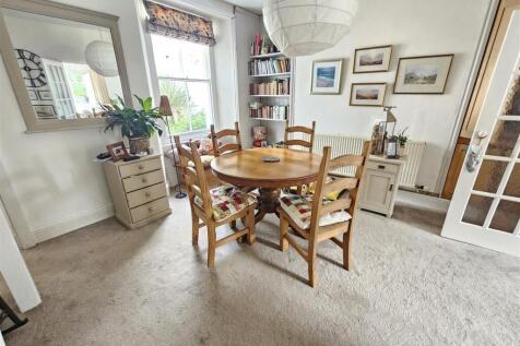 Dining Room.jpg