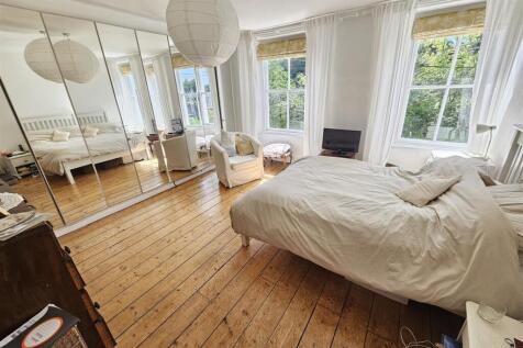 Bedroom 1.jpg
