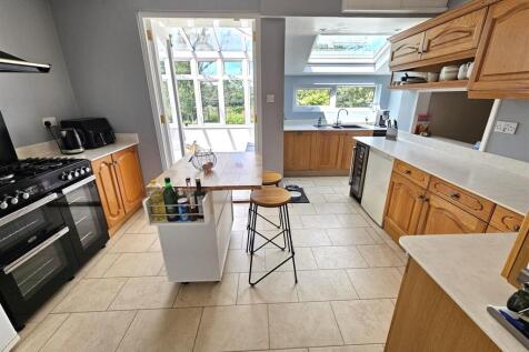 Kitchen Breakfast Room.jpg