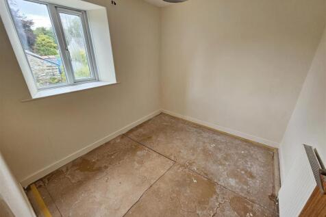 Bedroom 2.jpg