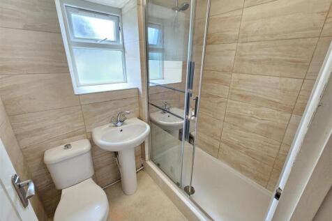 Shower Room.jpg