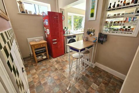 Breakfast Area.jpg