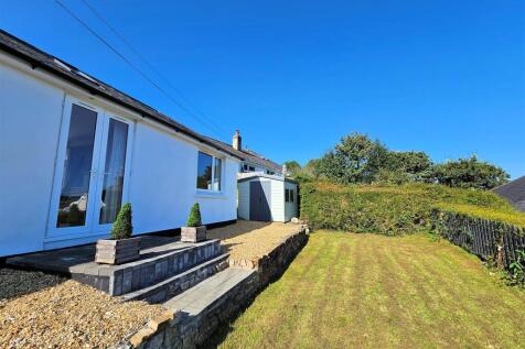 rear garden 1.jpg