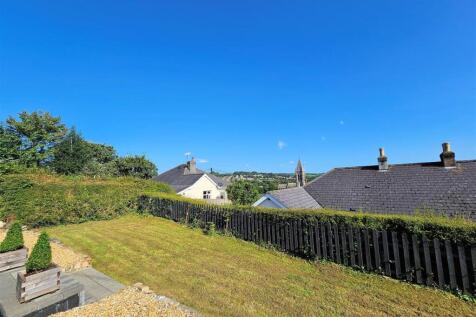 rear garden 3.jpg