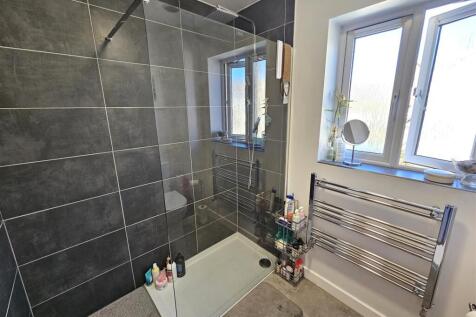 Shower Rm.jpg