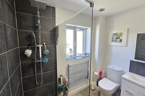 Shower Room.jpg