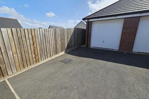 Garage and Parking.jpg
