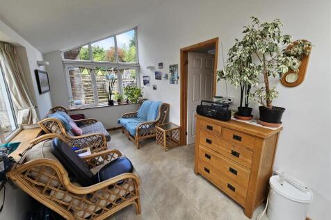 Garden Room (2).jpg