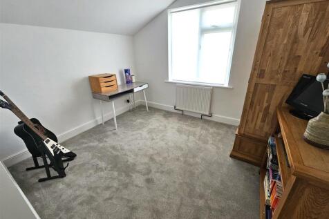 Bedroom 3.jpg