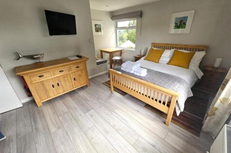 Annnex Bedroom.jpg