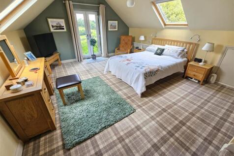 Master Bedroom.jpg