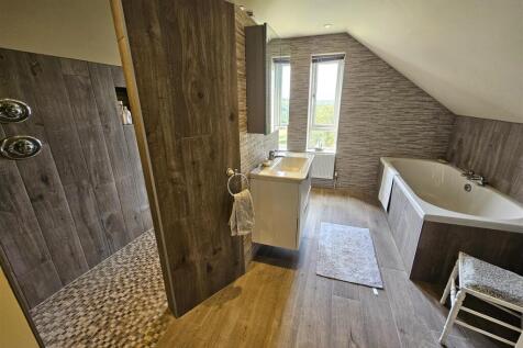Ensuite.jpg