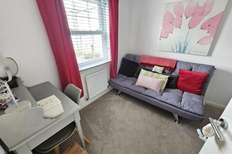 Bedroom 4.jpg