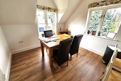 Dining Area.jpg